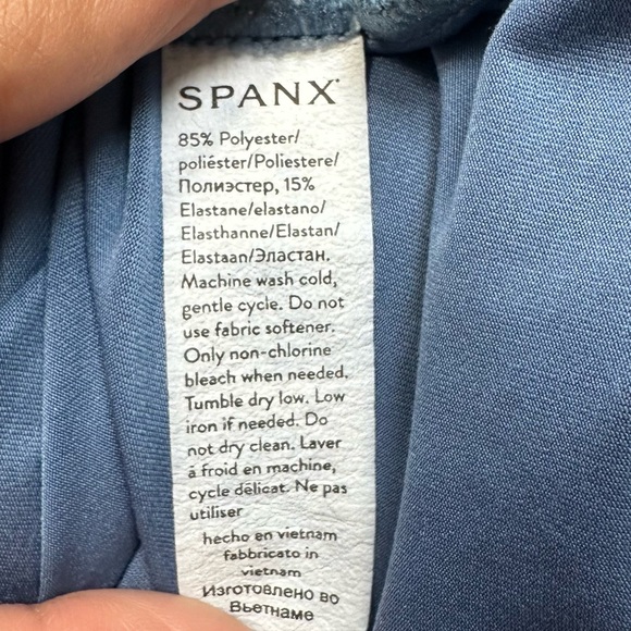 SPANX Soft Spot Wrap Back Indigo Haze Butter Long Sleeve T-Shirt Size M - Picture 11 of 16